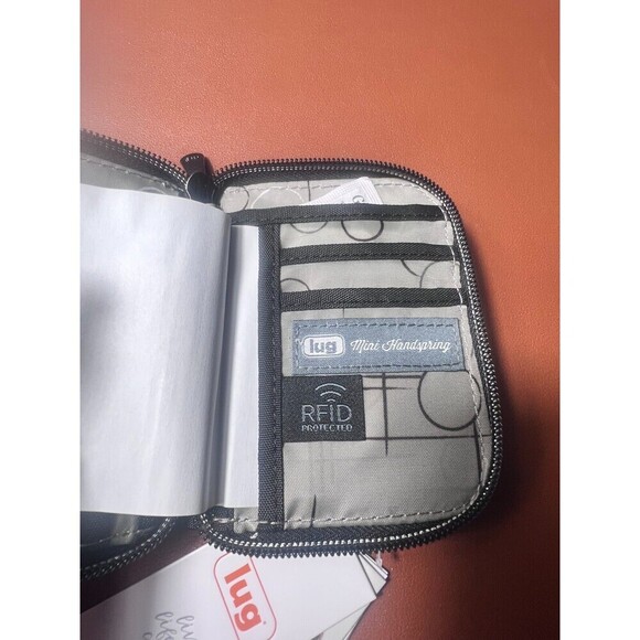 Lug Mini Handspring RFID NWT Blocking Women's Wallet Quilted Travel – Black - Picture 8 of 10